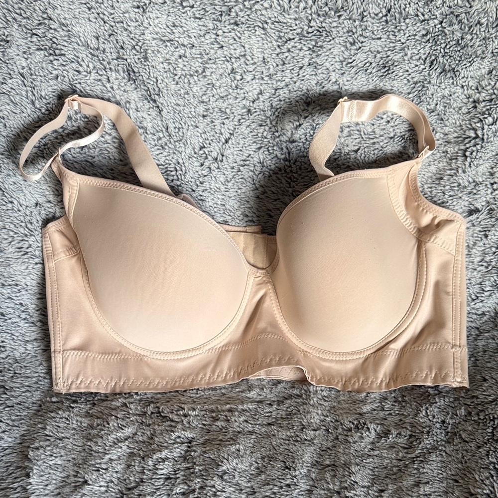 Women's Cream Bra with Underwire 44 F EUC